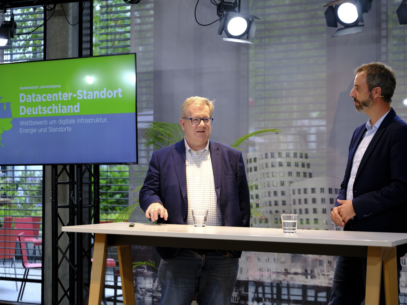 Stephan Scheuer im Bühnengespräch bei Datacenter-Standort Deutschland 2026